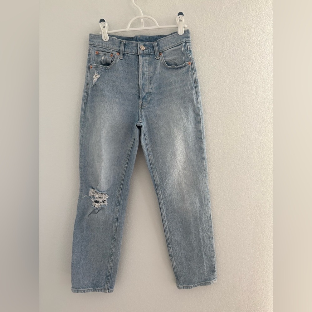GAP Denim Cheeky Straight High Rise Jeans Light Wash - Picture 2 of 11